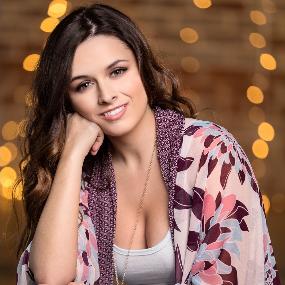 Meet your Posher, Brooke